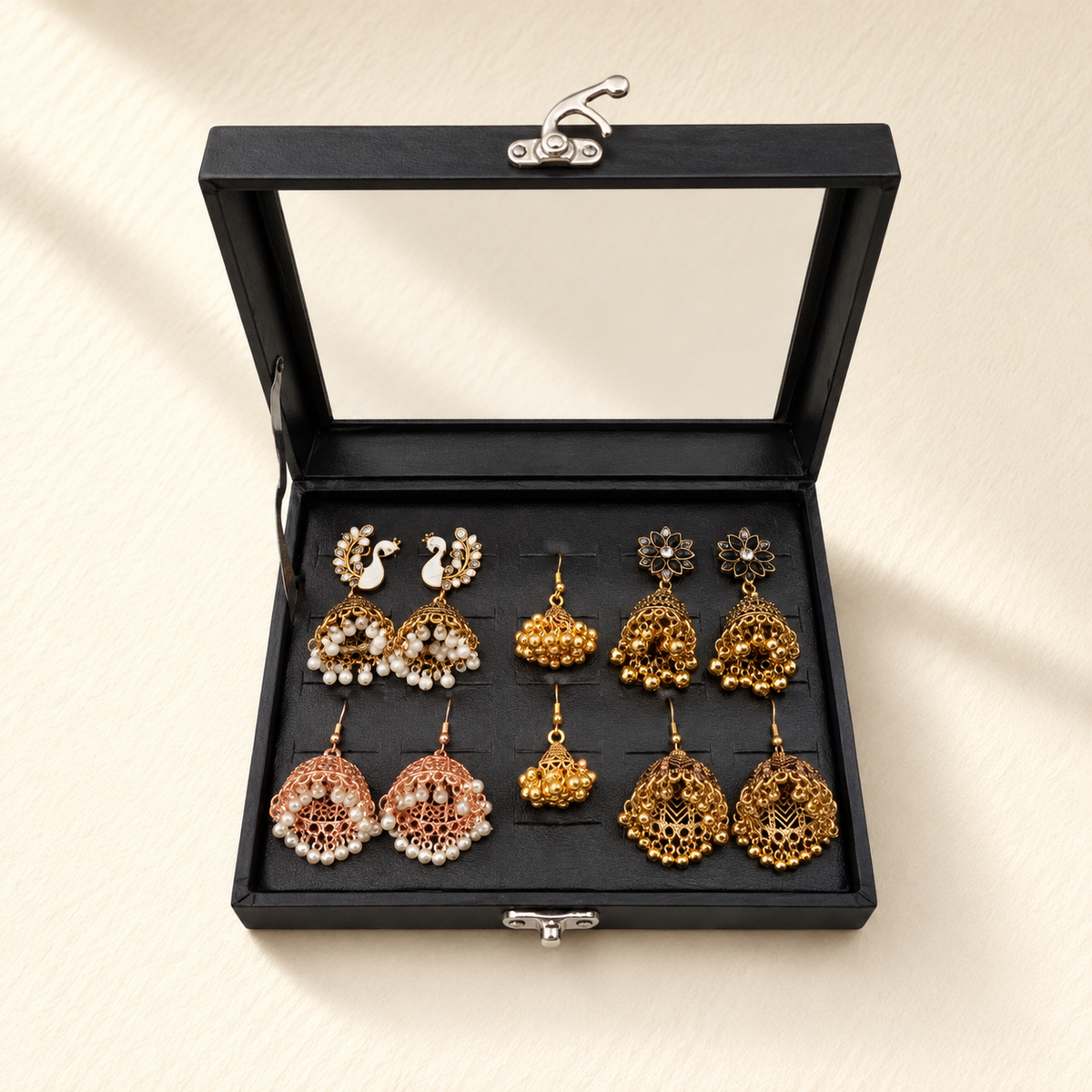 Sunehri Nazakat 5-Pair Jhumka Box