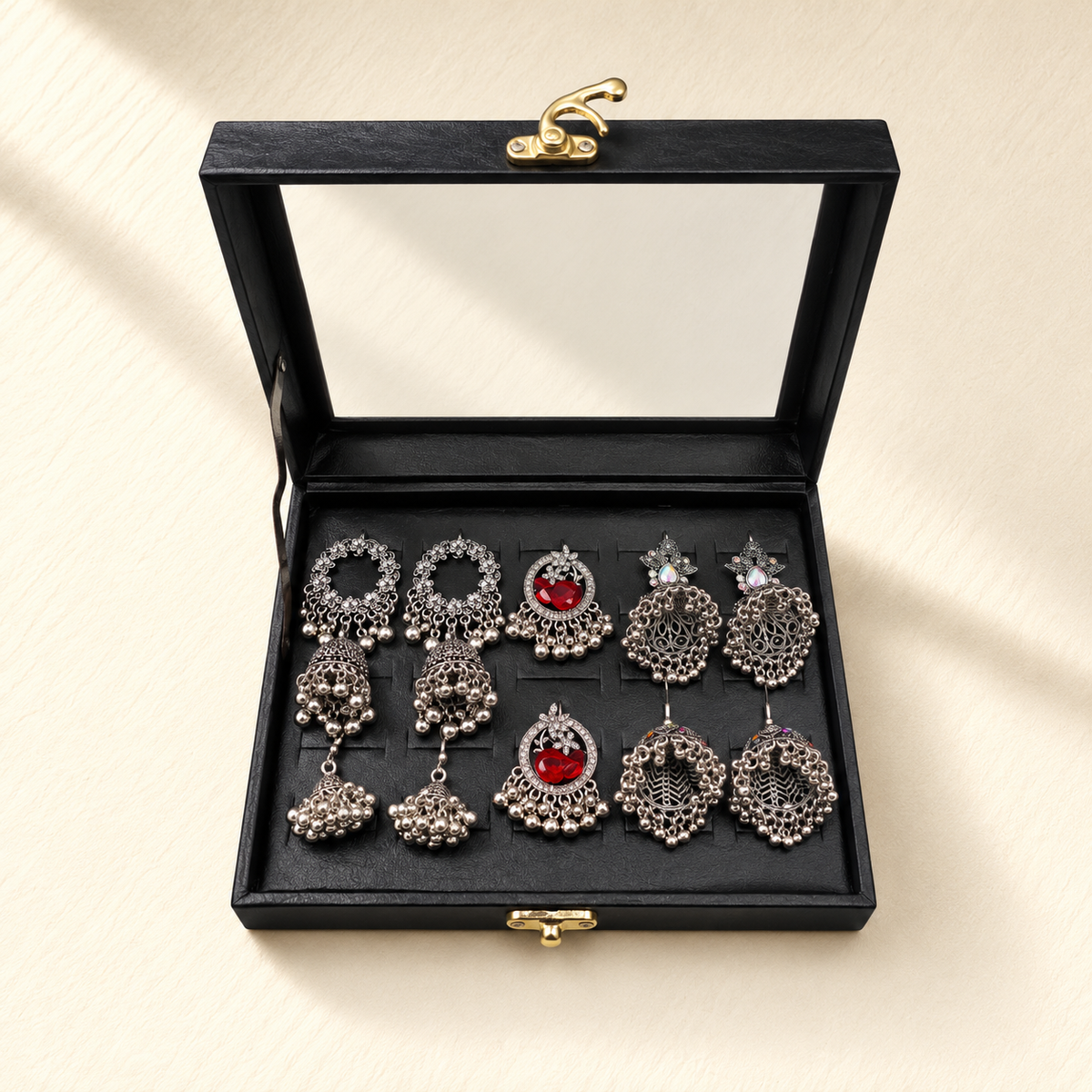 Surkh Chandni 6-Pair Jhumka Box