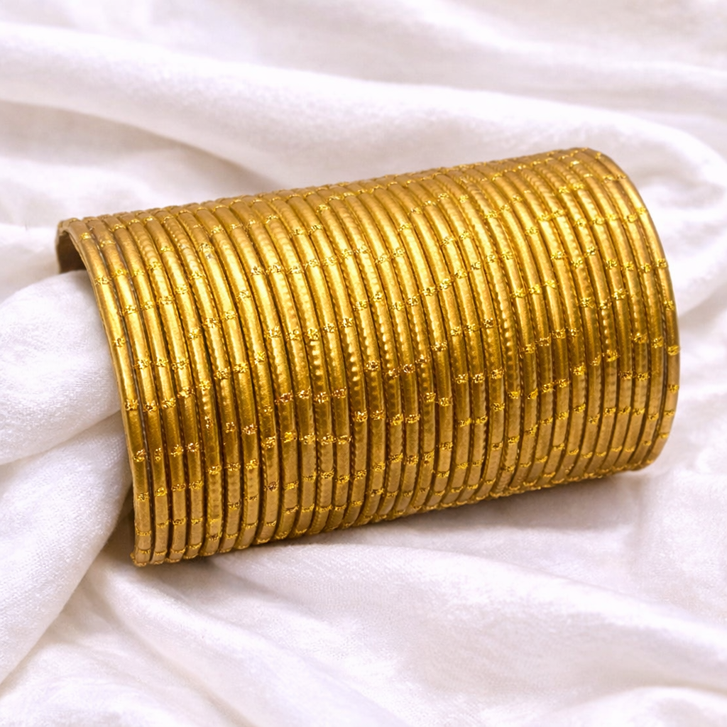 1 darjan Classic Golden Bridal Plain Bangle Set