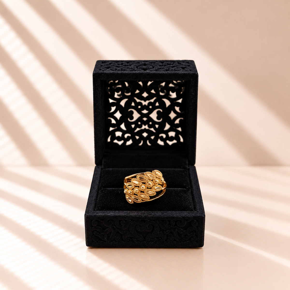 Zar Leaf Ring
